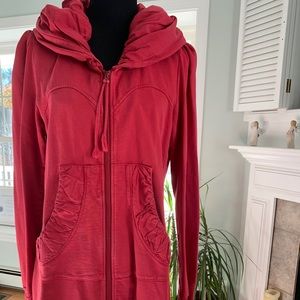 Prairie Underground XL Long Cloak Hoodie in Red